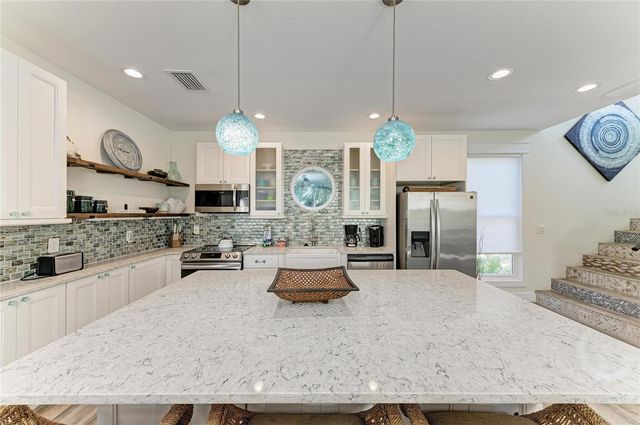 122 BEACH AVENUE, Anna Maria, FL 34216