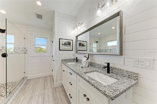 122 BEACH AVENUE, Anna Maria, FL 34216