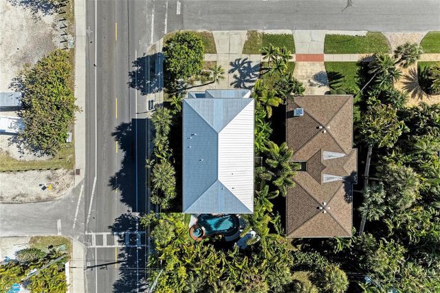 122 BEACH AVENUE, Anna Maria, FL 34216