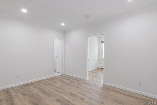 21-29 Audrey Avenue D, Oyster Bay, NY 11771