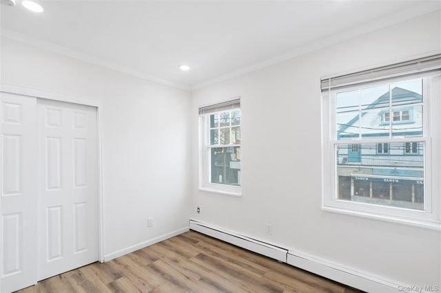 21-29 Audrey Avenue D, Oyster Bay, NY 11771