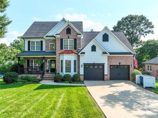 910 44th Avenue Court NE 112/38-104, Hickory, NC 28601