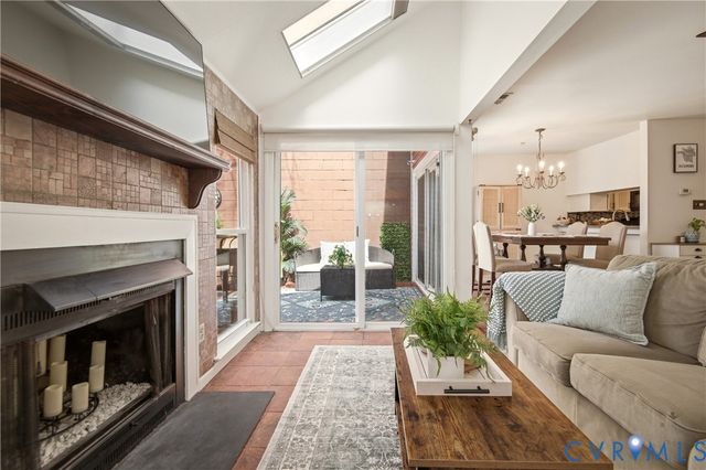 4816 Long Shadow Dr, Midlothian, VA 23112