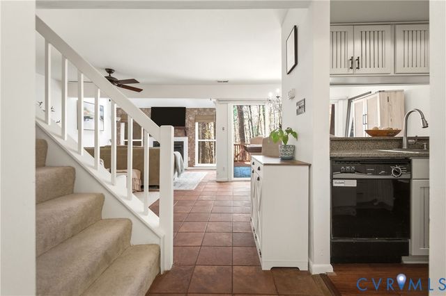 4816 Long Shadow Dr, Midlothian, VA 23112