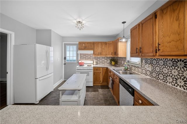 812 Avery Ave, Syracuse, NY 13204