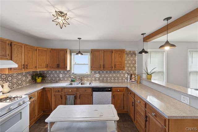 812 Avery Ave, Syracuse, NY 13204