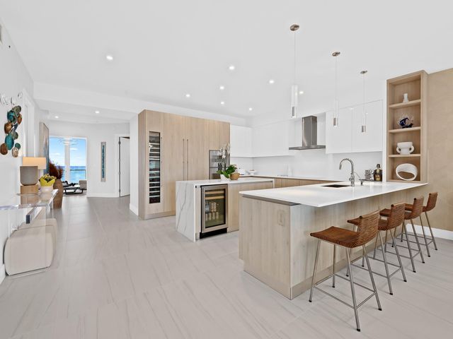 321 N Birch Road 1002, Fort Lauderdale, FL 33304