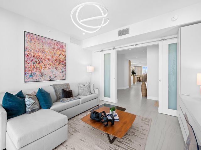 321 N Birch Road 1002, Fort Lauderdale, FL 33304