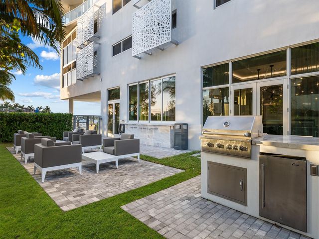 321 N Birch Road 1002, Fort Lauderdale, FL 33304