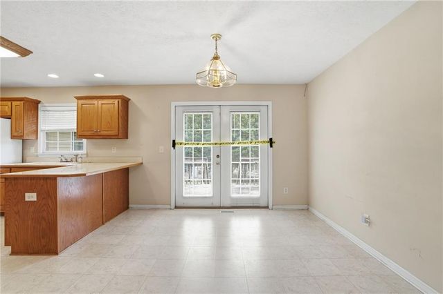 950 Old Canton Road, Marietta, GA 30068