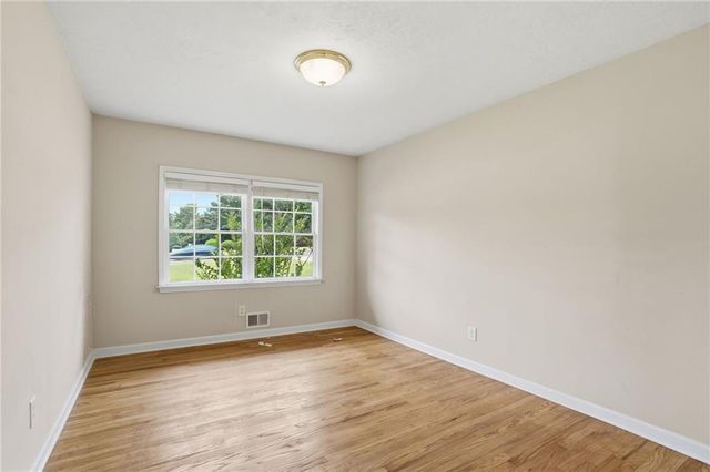 950 Old Canton Road, Marietta, GA 30068