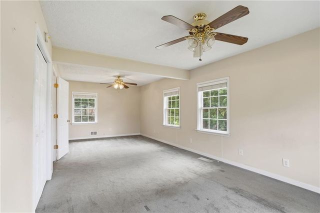 950 Old Canton Road, Marietta, GA 30068
