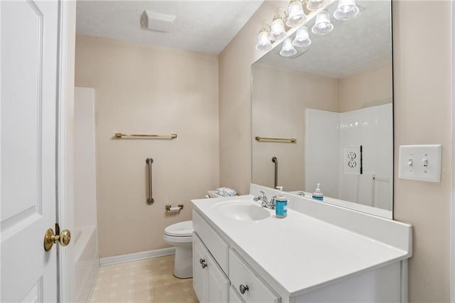 950 Old Canton Road, Marietta, GA 30068
