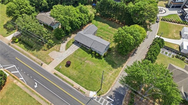 950 Old Canton Road, Marietta, GA 30068