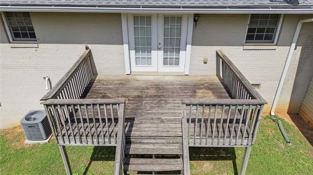 950 Old Canton Road, Marietta, GA 30068