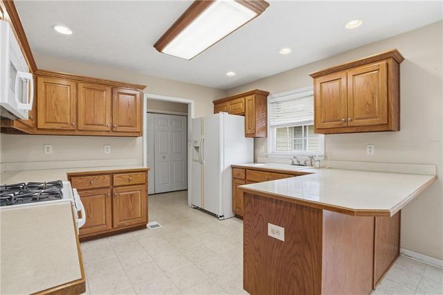 950 Old Canton Road, Marietta, GA 30068