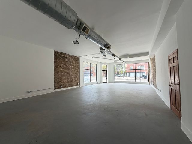 5233 N Damen Avenue, Chicago, IL 60625