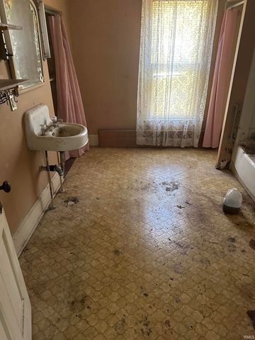 1133 E Donald Street, South Bend, IN 46613