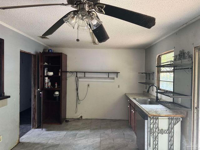 2075 Curry Cir, Pensacola, FL 32504