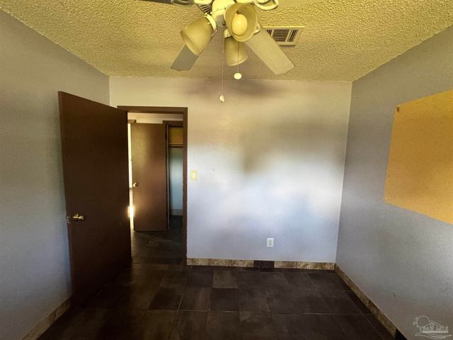 2075 Curry Cir, Pensacola, FL 32504