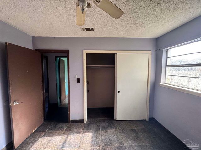 2075 Curry Cir, Pensacola, FL 32504
