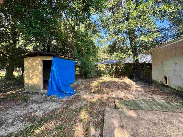 2075 Curry Cir, Pensacola, FL 32504