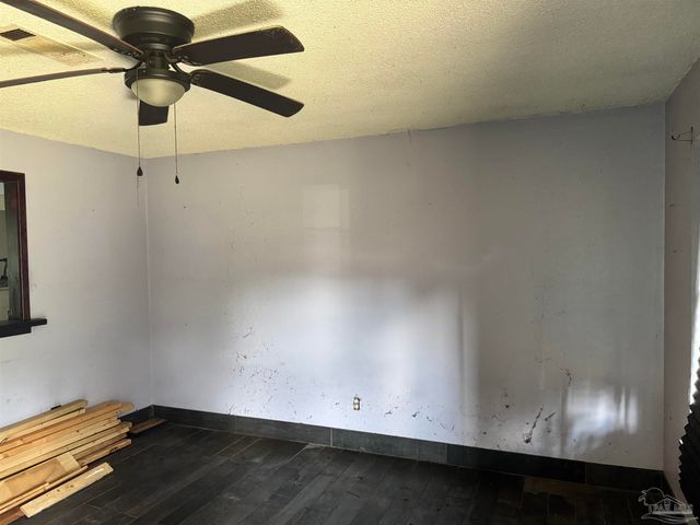 2075 Curry Cir, Pensacola, FL 32504