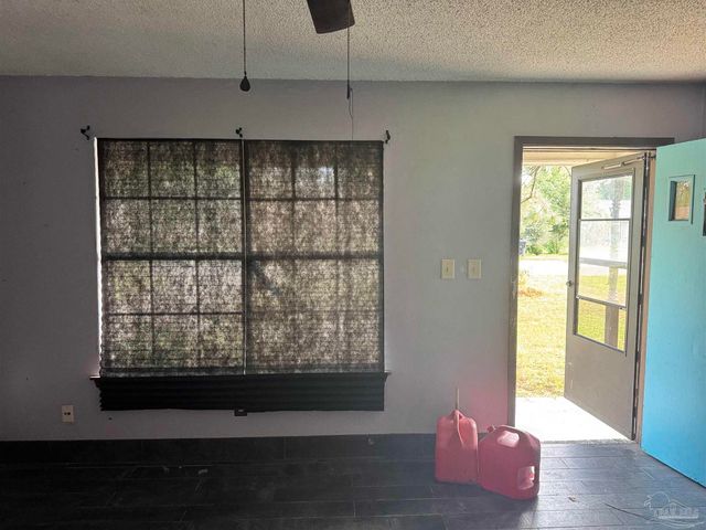 2075 Curry Cir, Pensacola, FL 32504