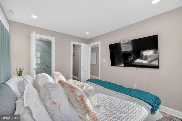 3151 NEWTON ST NE, Washington, DC 20018