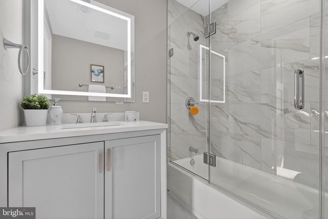 3151 NEWTON ST NE, Washington, DC 20018