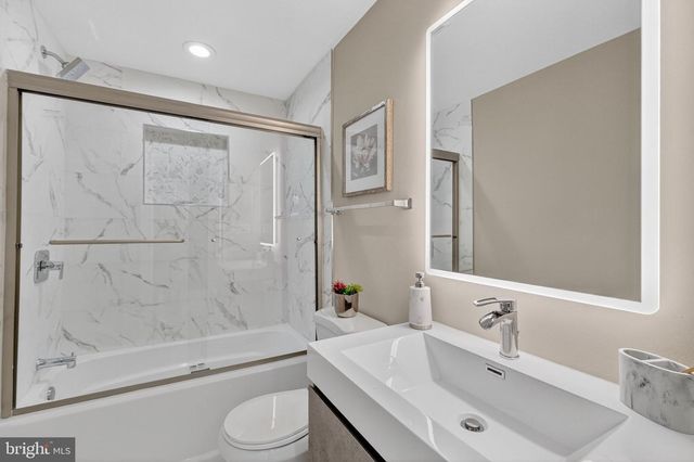 3151 NEWTON ST NE, Washington, DC 20018