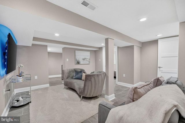 3151 NEWTON ST NE, Washington, DC 20018