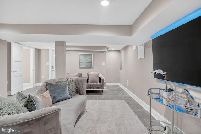 3151 NEWTON ST NE, Washington, DC 20018