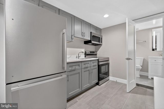 3151 NEWTON ST NE, Washington, DC 20018