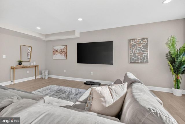 3151 NEWTON ST NE, Washington, DC 20018