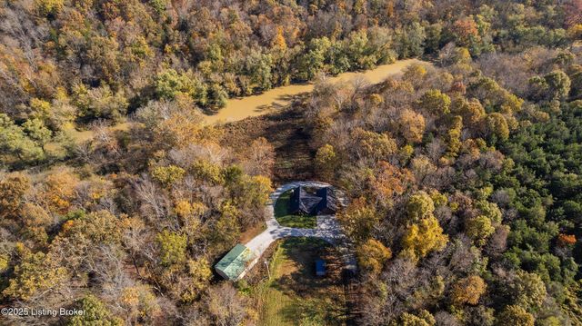 2392 Holt Ridge Rd, Bloomfield, KY 40008