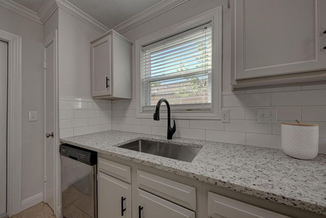 3206 BARNSLEY DR, Austin, TX 78745