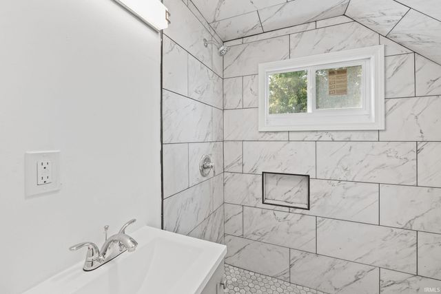 1925 Spear Street, Logansport, IN 46947