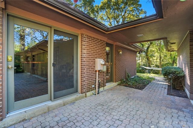 1211 Runnymede Road, Oakwood, OH 45419