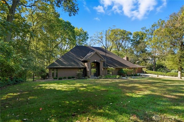 1211 Runnymede Road, Oakwood, OH 45419