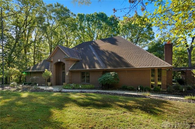 1211 Runnymede Road, Oakwood, OH 45419