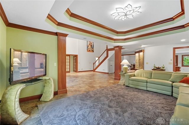 1211 Runnymede Road, Oakwood, OH 45419