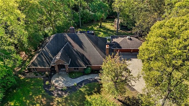 1211 Runnymede Road, Oakwood, OH 45419