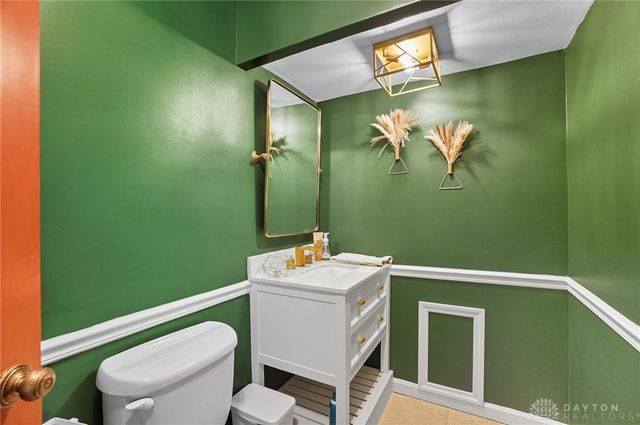 1211 Runnymede Road, Oakwood, OH 45419