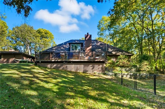 1211 Runnymede Road, Oakwood, OH 45419