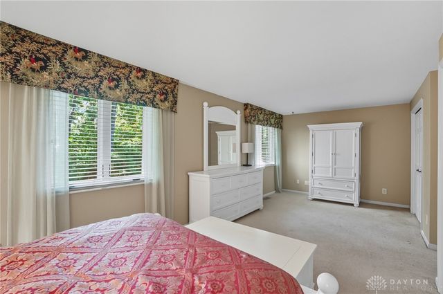 1211 Runnymede Road, Oakwood, OH 45419