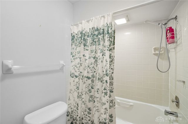 1211 Runnymede Road, Oakwood, OH 45419