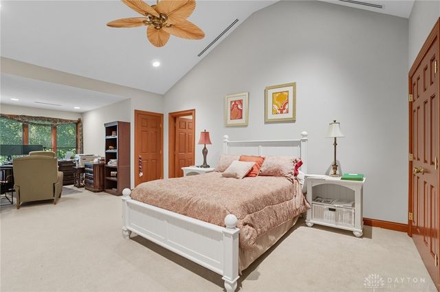 1211 Runnymede Road, Oakwood, OH 45419