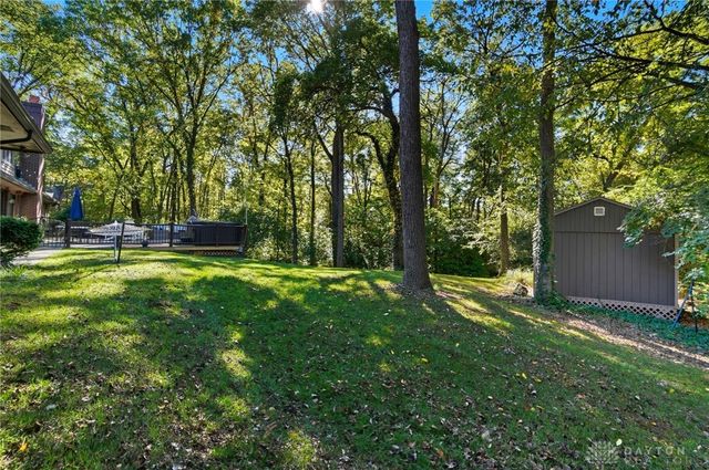 1211 Runnymede Road, Oakwood, OH 45419