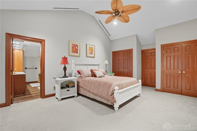 1211 Runnymede Road, Oakwood, OH 45419